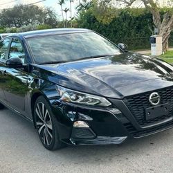 2022 Nissan Altima 2.5 SR