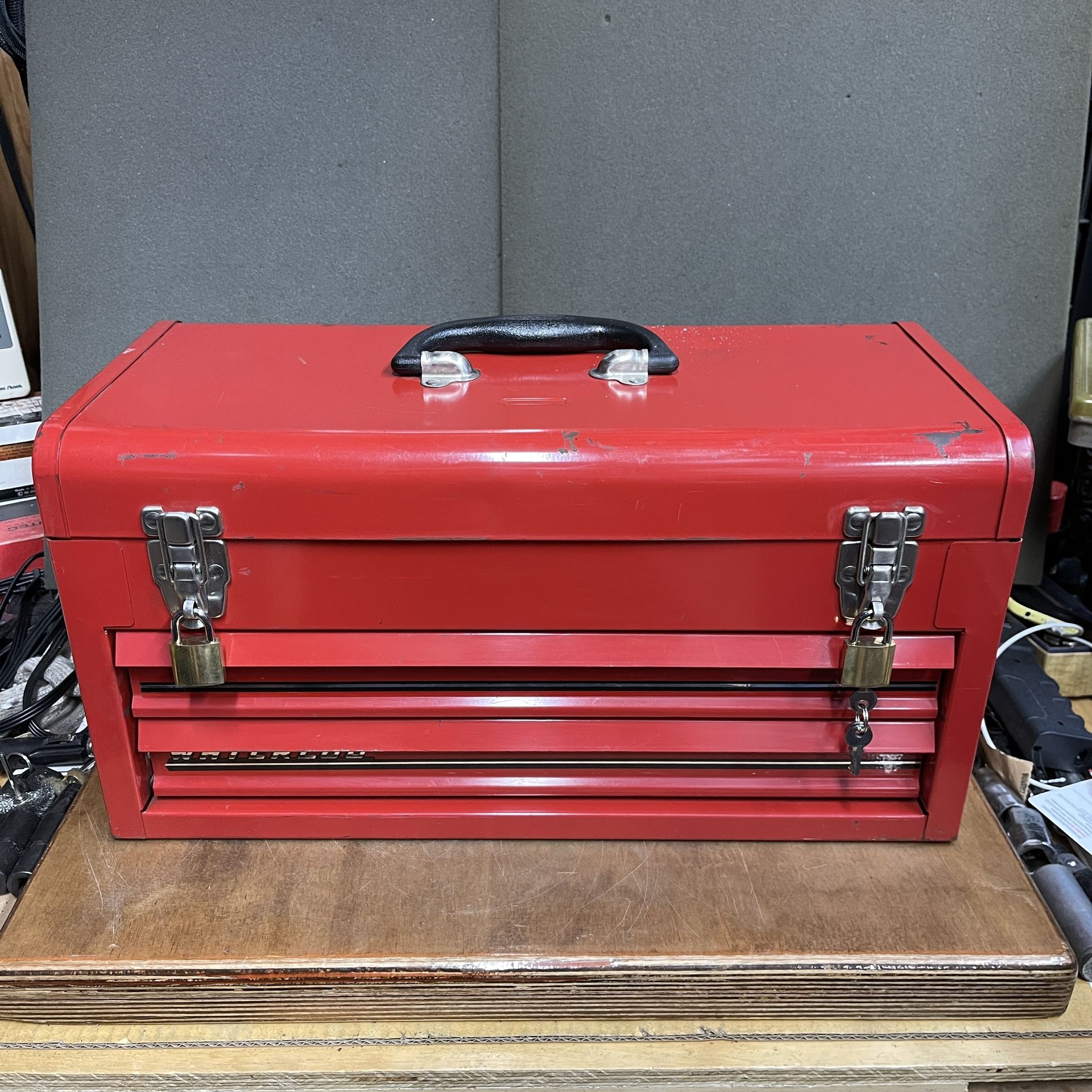 WATERLOO 2 DRAWER TOOL BOX WITH LOCKS AND 4 KEYS