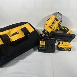 Dewalt Framing Nailer In Great Condition With 5.0ah Battery,Charger And Bag 