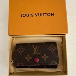 Lv Key Holder 