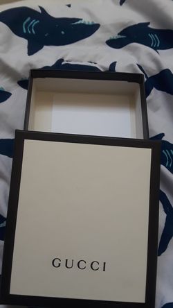 Gucci caja