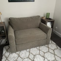 Single Person Pull-Out Couch (Kevin Charles)