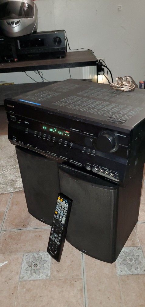 ONKIO HDMI WRAT WIDE RANGE AMPLIFIER TECHNOLOGY And 2 BOSTON SPKERS