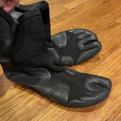 Vissla Men's 7 Seas 3mm Split Toe Bootie Black Size 12