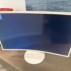 Samsung 32” Curved Monitor