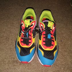 Men's Size 7.5 Puma Sneakers 