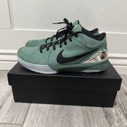 Nike Kobe 4 Girl Dad Size 10.5 Men 