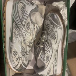 Silver Bottega Veneta size 11