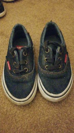 Size 8 boys levi shoes