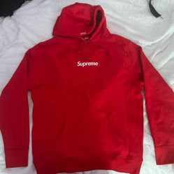 Supreme Hoodie