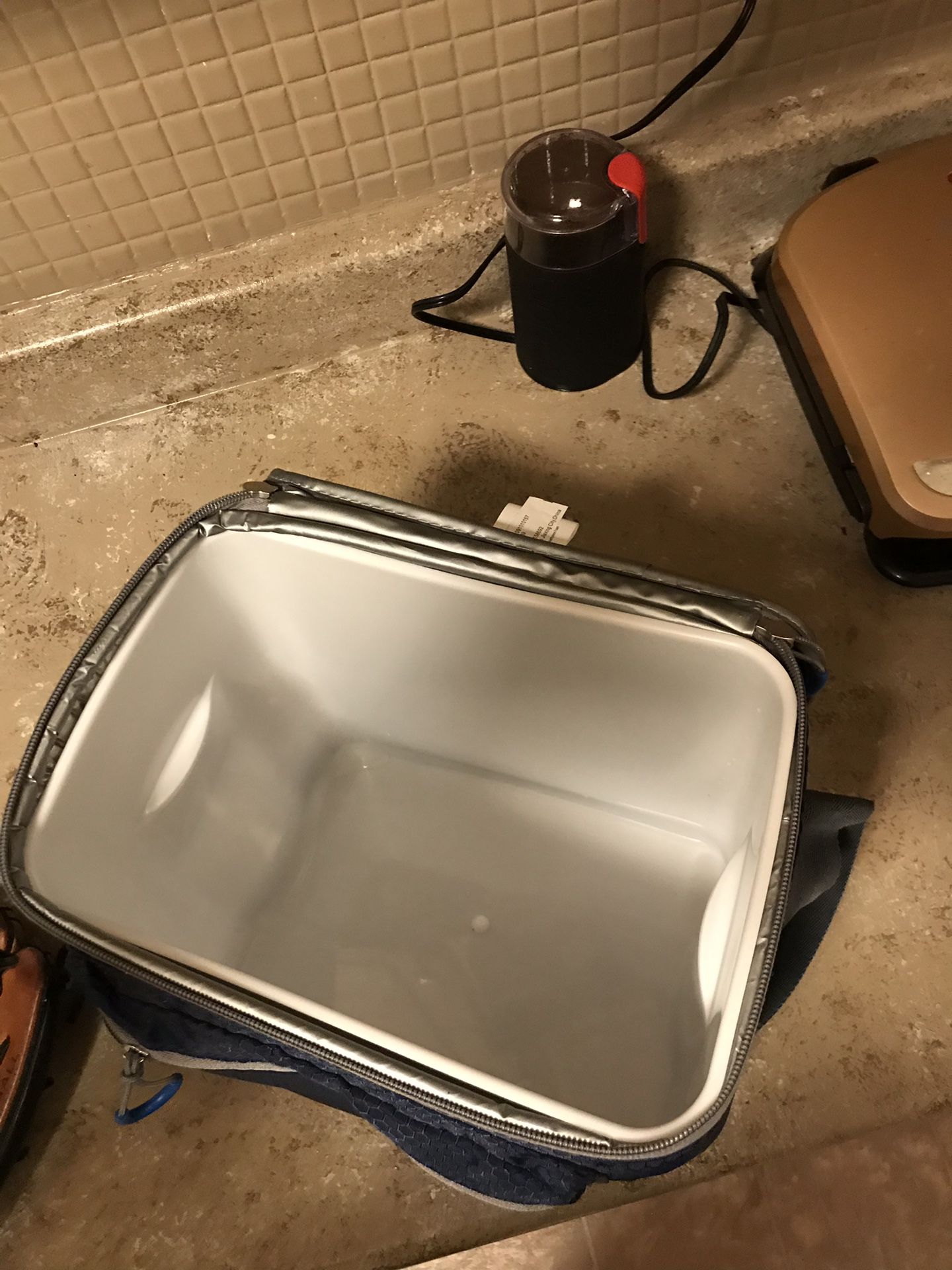 Insulated cooler