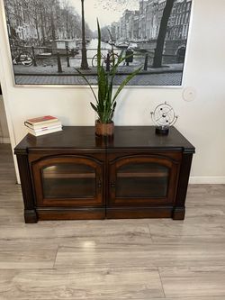 Solid Wood Spendable Tv stand