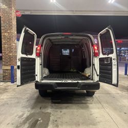 2011 Chevrolet Express Cargo