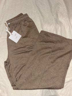 New collection, size a Women’s pants