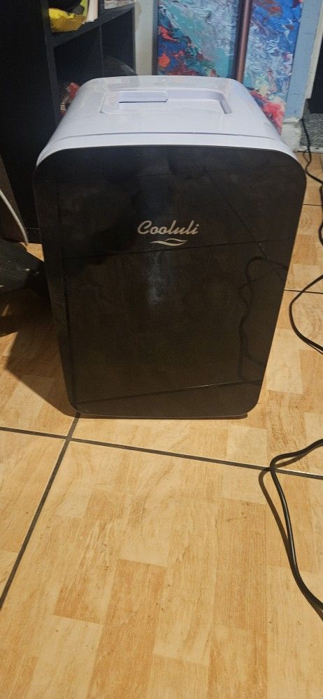 Mini REFRIGERATOR