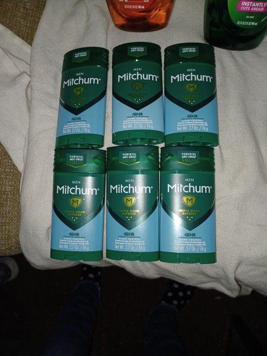 Mena Mitchum Deodrant