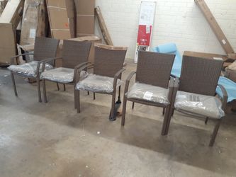 New set of 5 wickers chairs