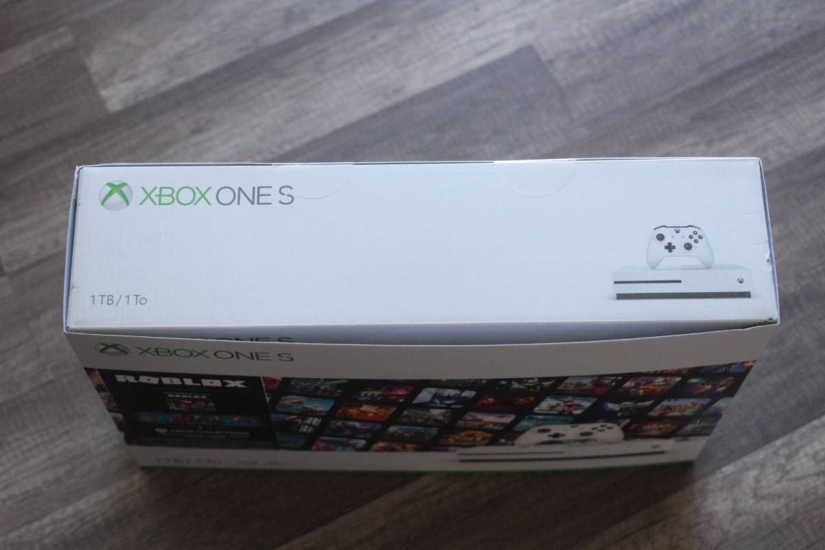 Brand New Microsoft - White Xbox One S 1TB Roblox Console Bundle