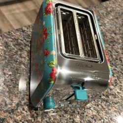 Toaster - The Pioneer Woman Brand Great Used Condition 