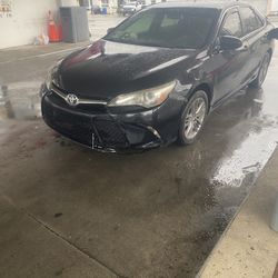 2016 Toyota Camry Thumbnail