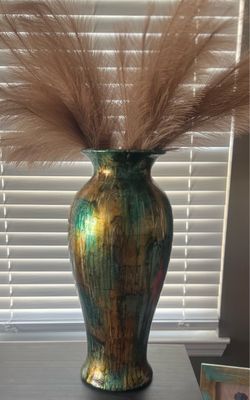 Decorative Ceramic Vase with Iridescent Glaze