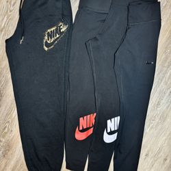 Women’s Nike Leggings & Sweatpants - Size Small