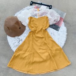 yellow dress