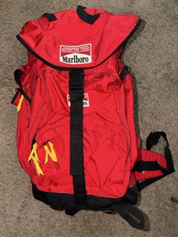 vintage Marlboro Adventure Team hiking backpack like new