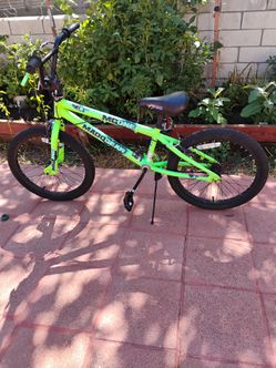 Freestyle bike 20-in