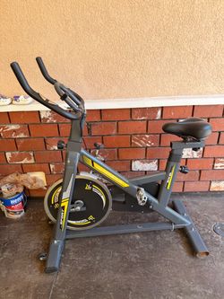 Stationary exercise bike