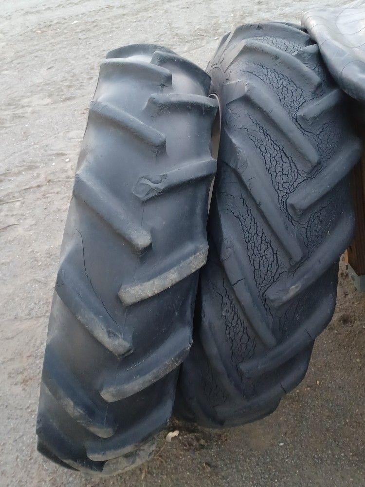 12.4x28 Well Used Tractor Tires And 6 Loop Rims