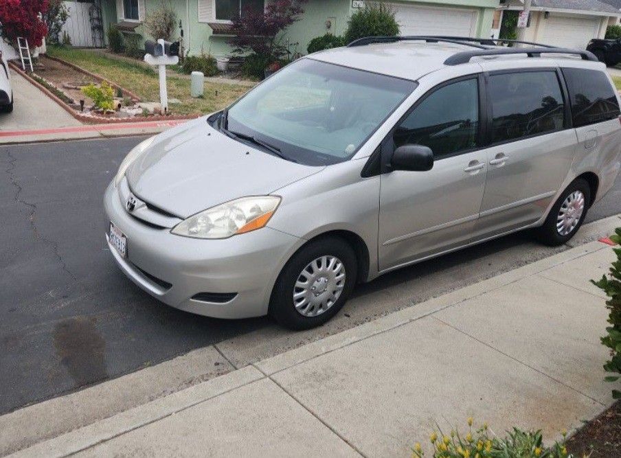 2010 Toyota Sienna