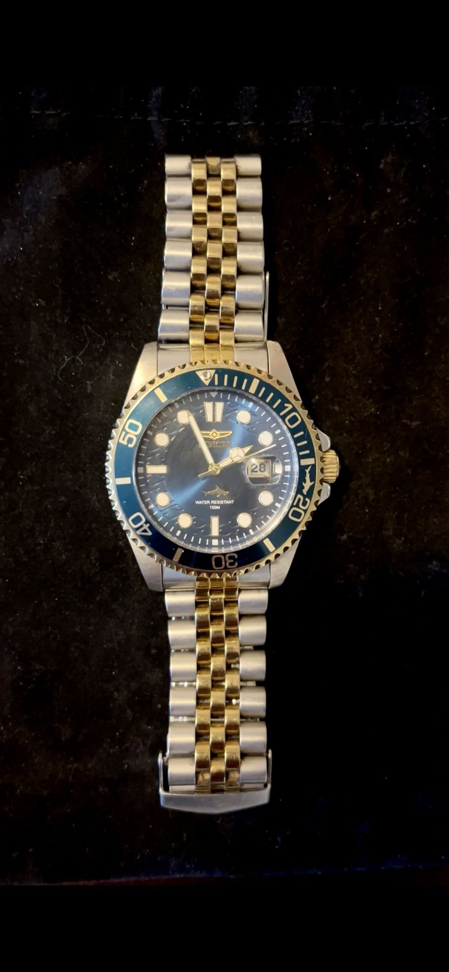 Invicta Pro Diver Quartz Men's Luxury Watch