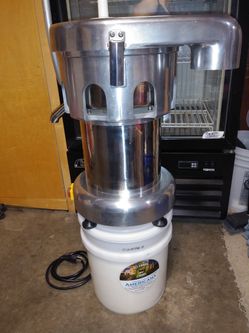 UNIWORLD Juice Extractor: