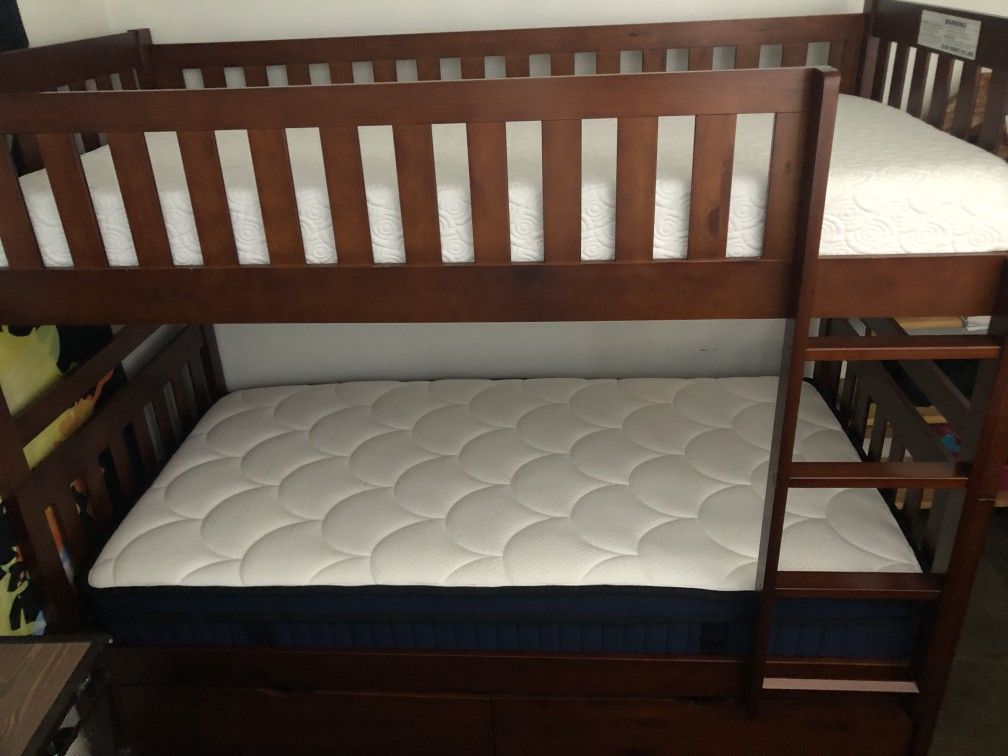 Solid Wood Twin Bump Bed With 2 Drawers 