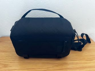 Moment Rugged Camera Sling 6L