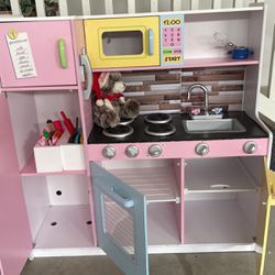 Child’s Play Kitchen