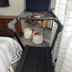 Peloton-(Tr02)-Treadmill