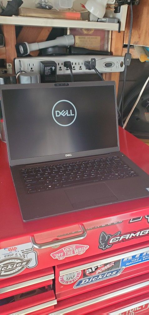 Dell 7400, Intel i5, 8gb ram, 256gb SSD