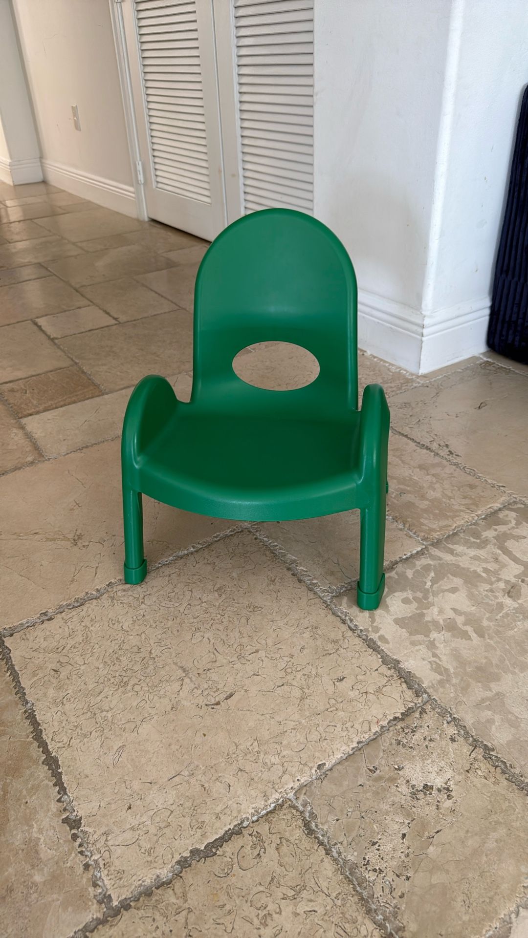 kids chair GreenAngeles Value Stack 7" Kids classroom chair