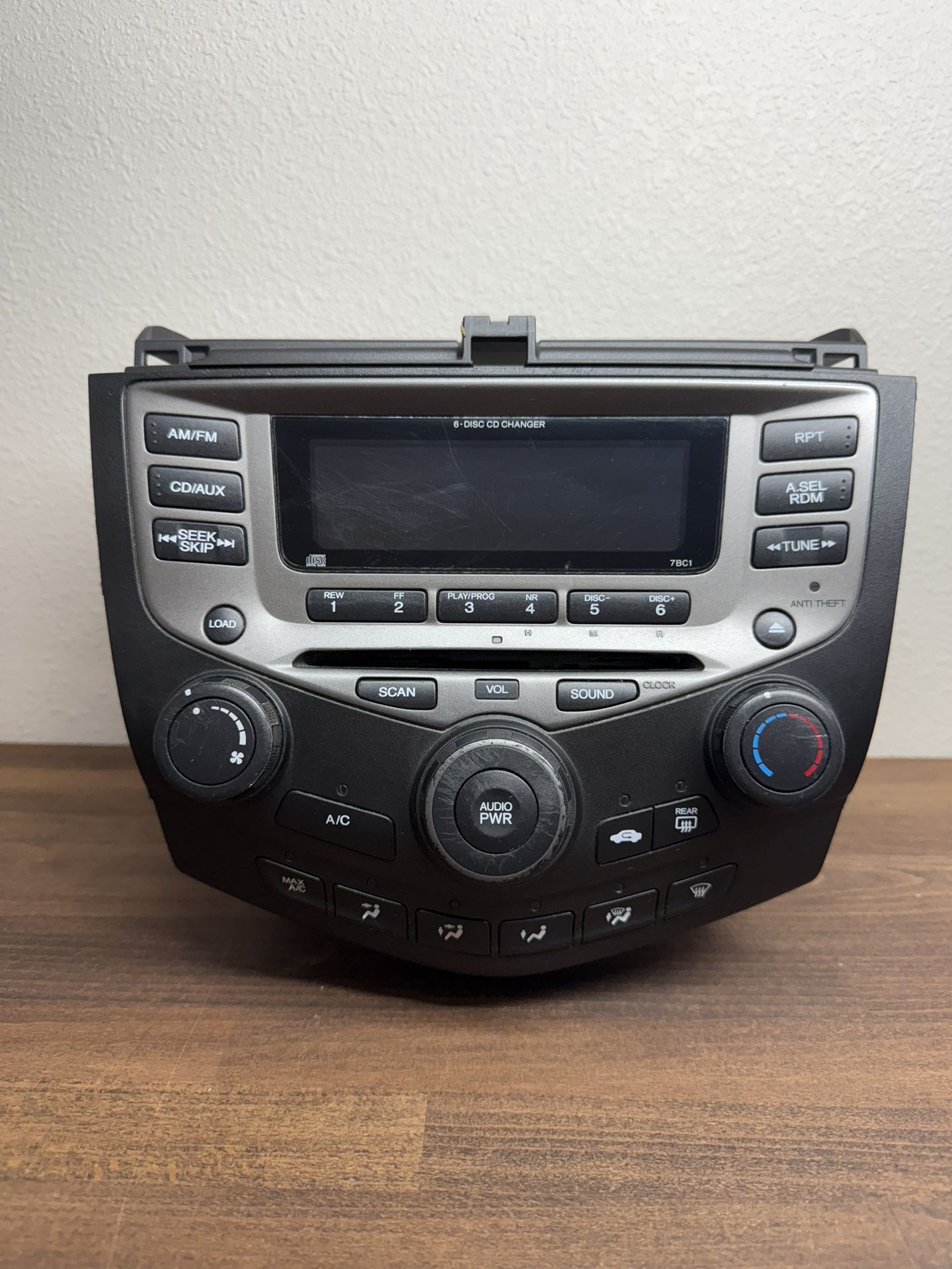 03-04 OEM Honda Accord Radio CD Changer Climate Controller Receiver Unit