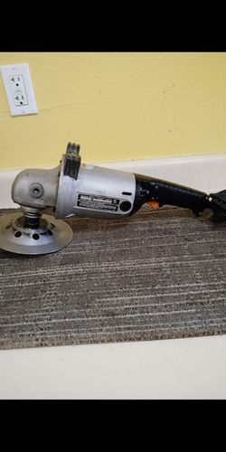 Makita GA7911 - 15A  7-9" in corded grinder sender with diamond disc polisher in excellent working condition like new