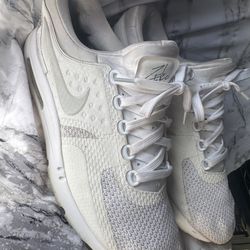 Nike Air Max Zero Essential