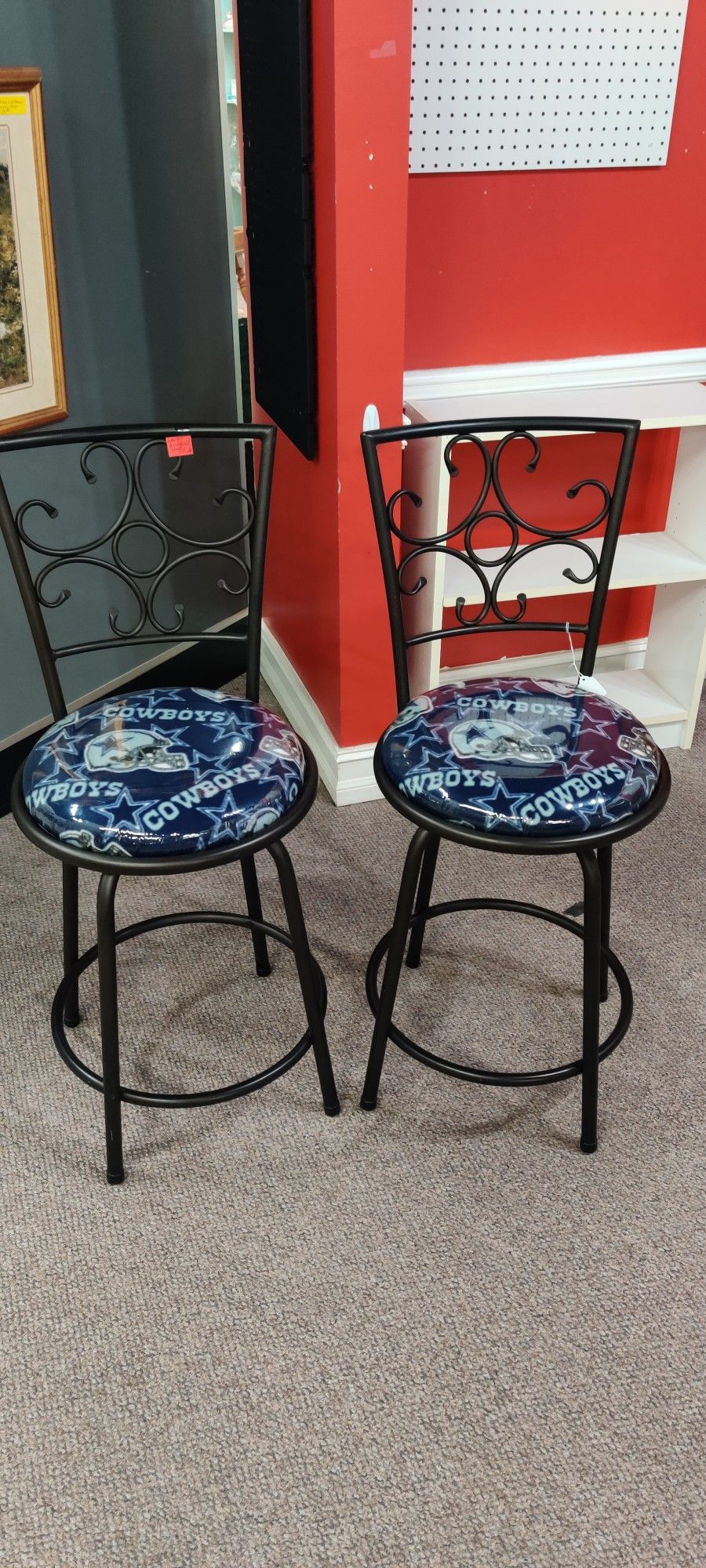 2 Dallas Cowboys Swivel Barstools for Sale in Snellville, GA OfferUp