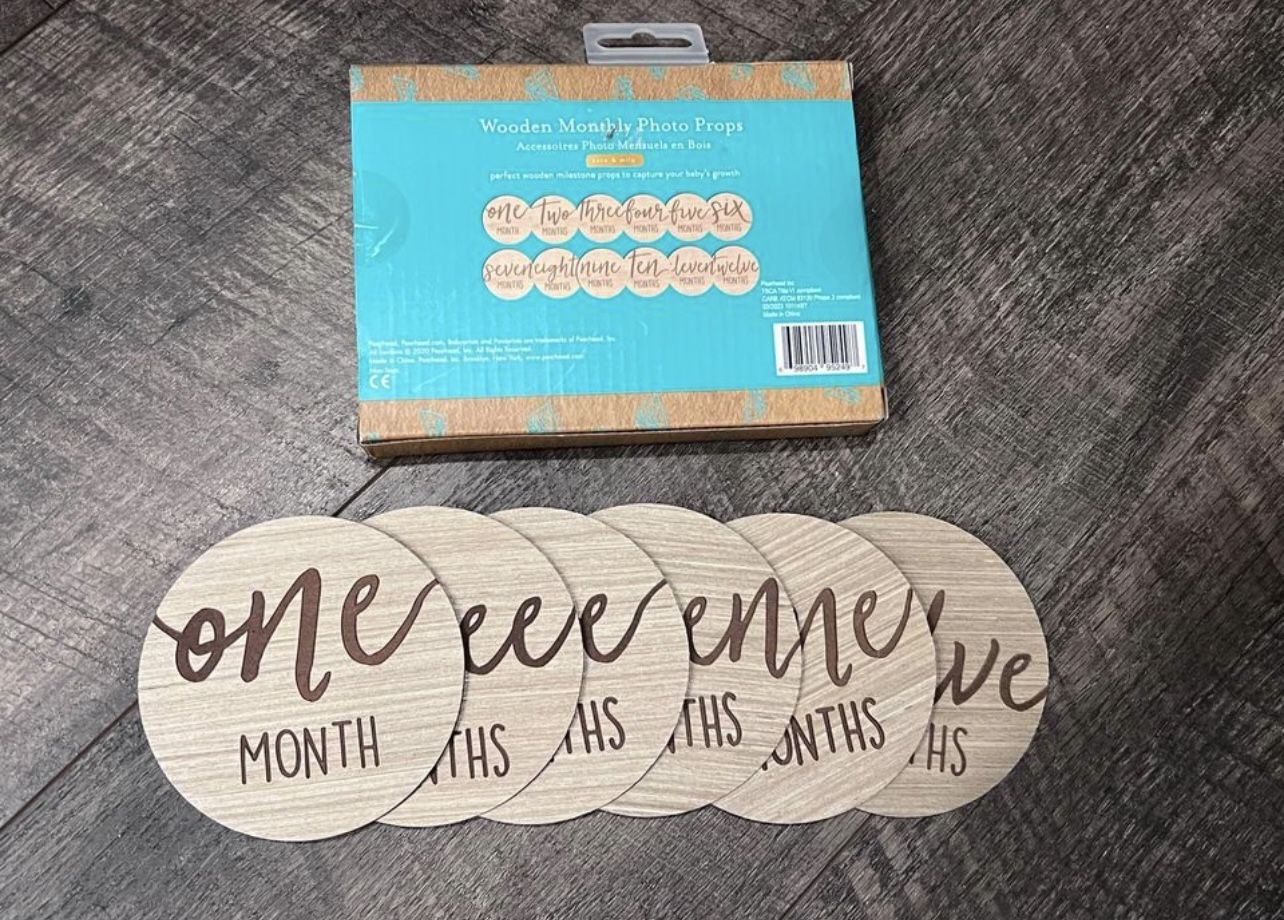 Baby Milestone Wood Monthly Photo Prop
