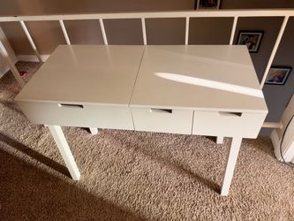 Vanity/Desk
