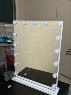 Makeup Mirror with LED Lights (Tabletop)