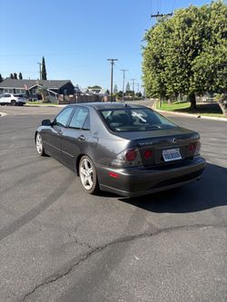 2003 lexus IS 300