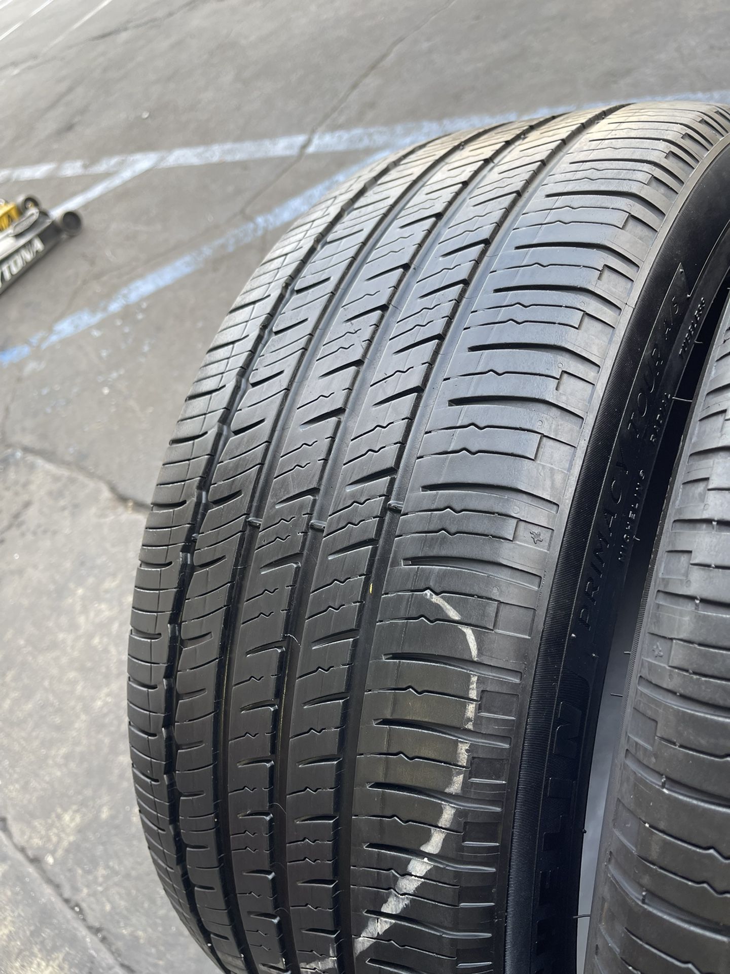 245/45/19 Michelin Primacy Tour