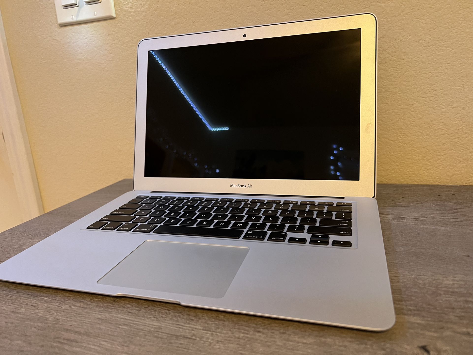 Apple MacBook Air 13” (Mid 2013) 
